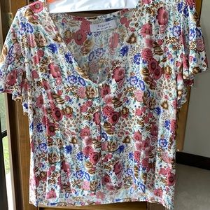Auguste The Label floral flutter sleeve top